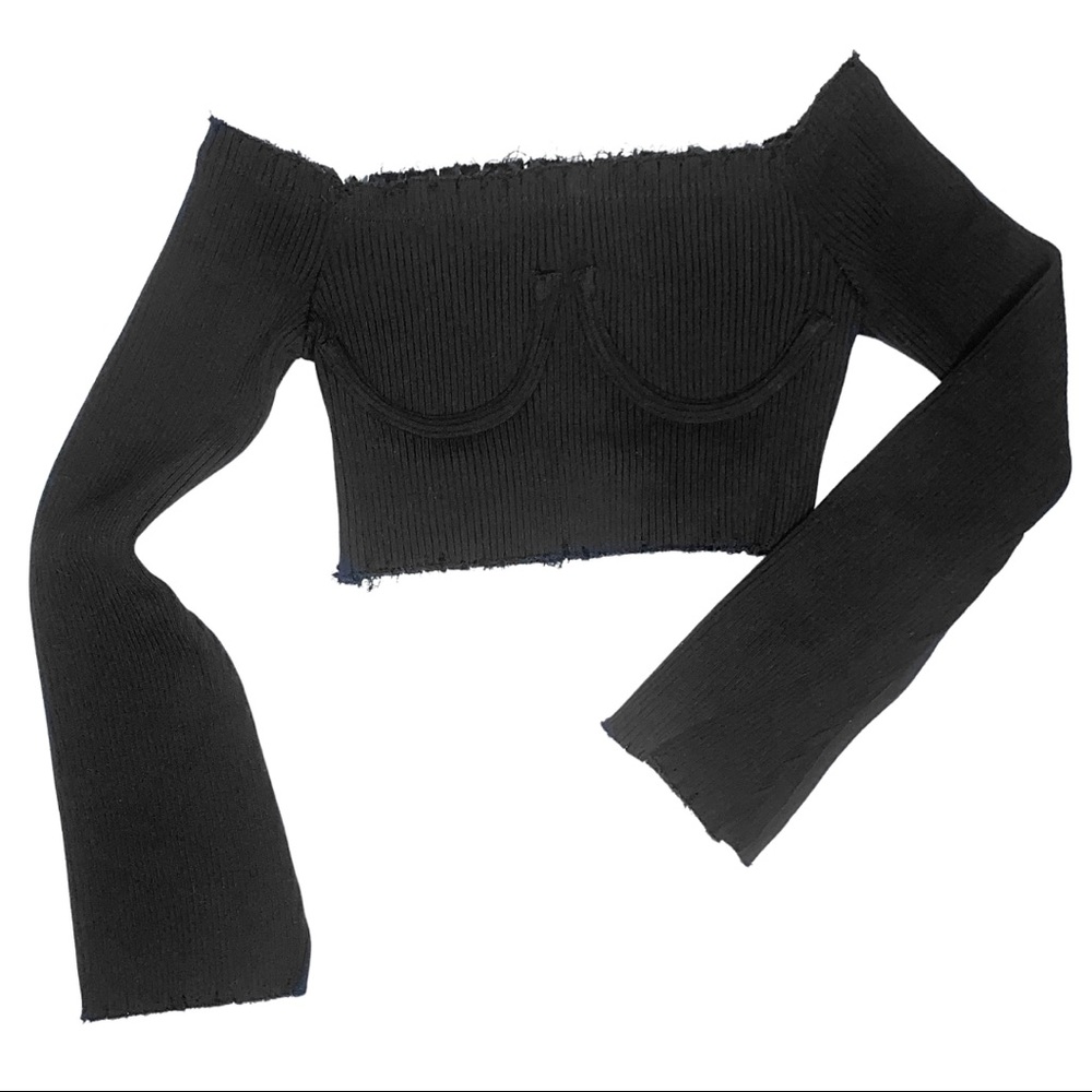 CUTE BLACK RIBBED CROP TOP